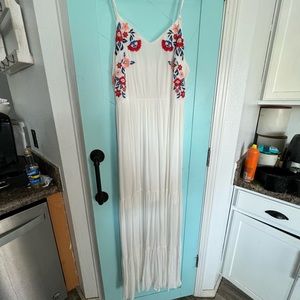 Xhilaration White Maxi Dress With Flower Embroidery Detail